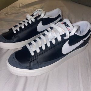 Low Vintage Blazers Black/White Mens Size 8 Women’s Size 9.5